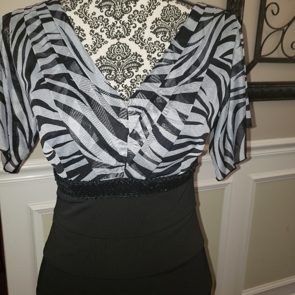 Enfocus Elegant dress size 6 - Picture 2 of 4